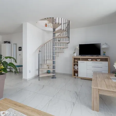 Lucia Apartmán Umag